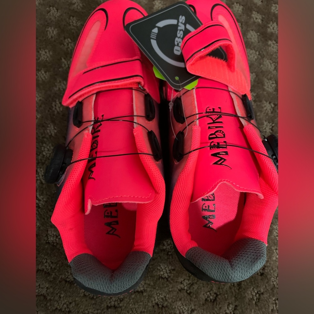 NWT Mebike Size 7.5 Pink Cycle Shoes